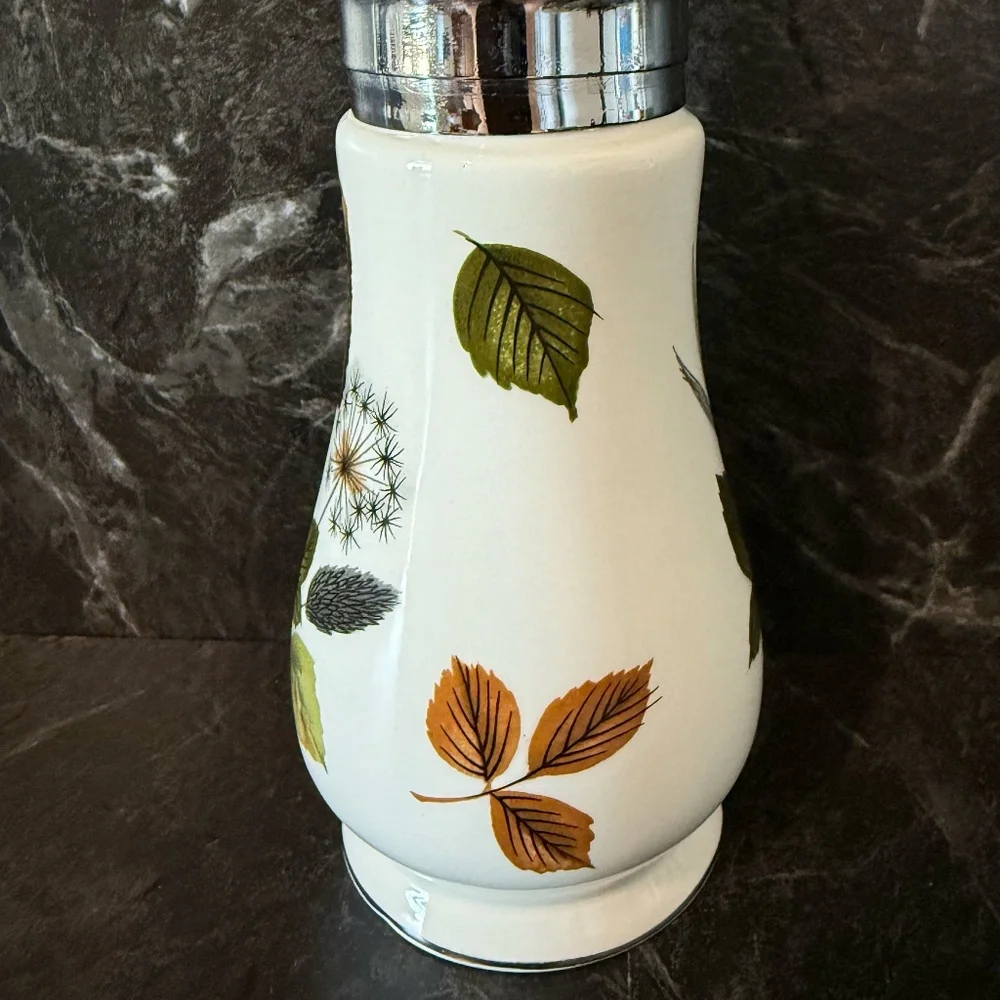 MIDWINTER Sugar/Flour Sifter with Cattail and Dandelion